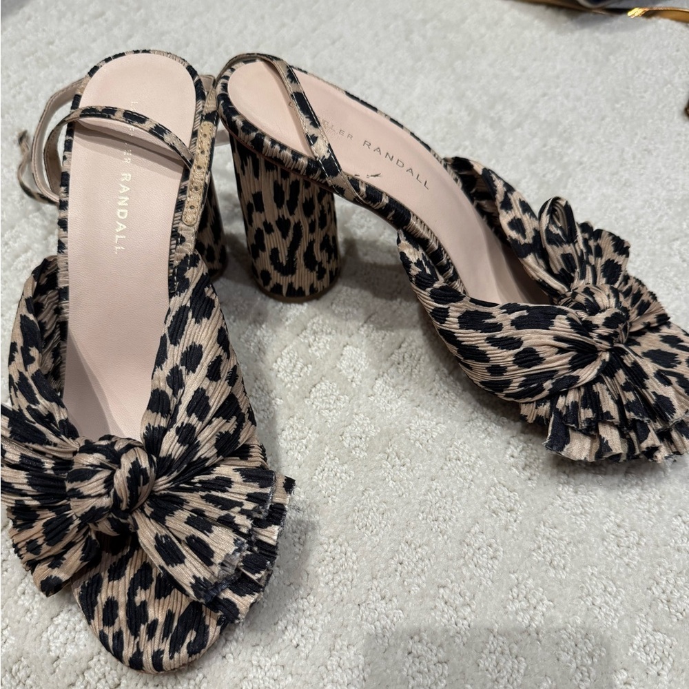 Loeffler Randall Camellia Pleated Bow Heel size 8.5